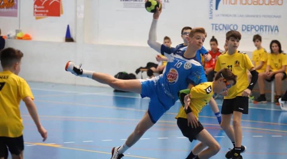(Español) 🤾‍♀️ El Club Balonmano Mare Nostrum Torrevieja mete cuatro equipos de la base entre los ocho mejores de la Comunidad Valenciana.