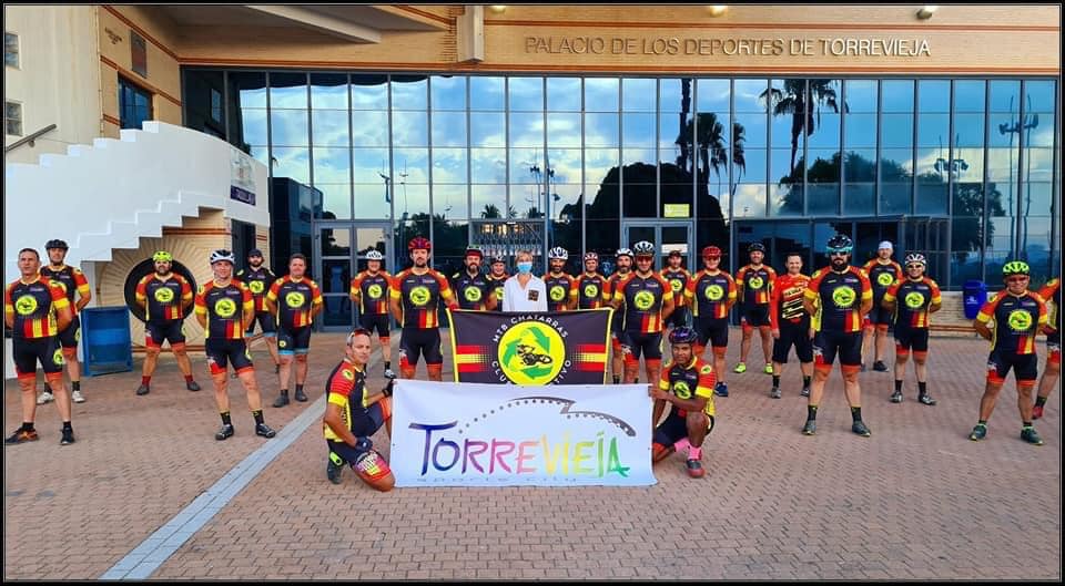 El Club Chatarras presenta las nuevas equipaciones.