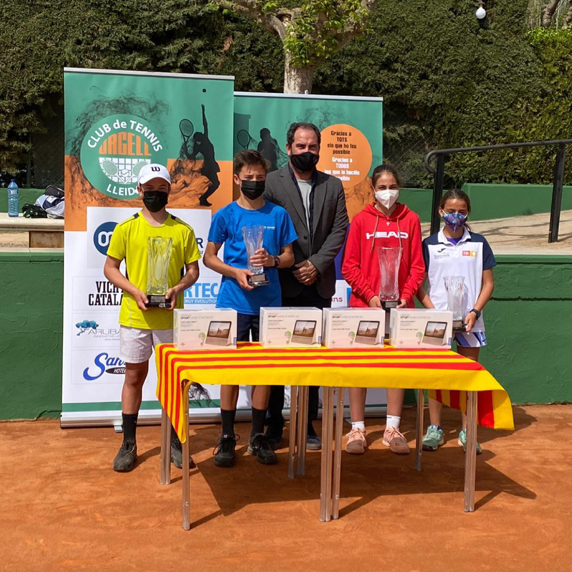 (Español) Charo Esquiva subcampeona del XX torneo de Tenis Albert Costa sub-13