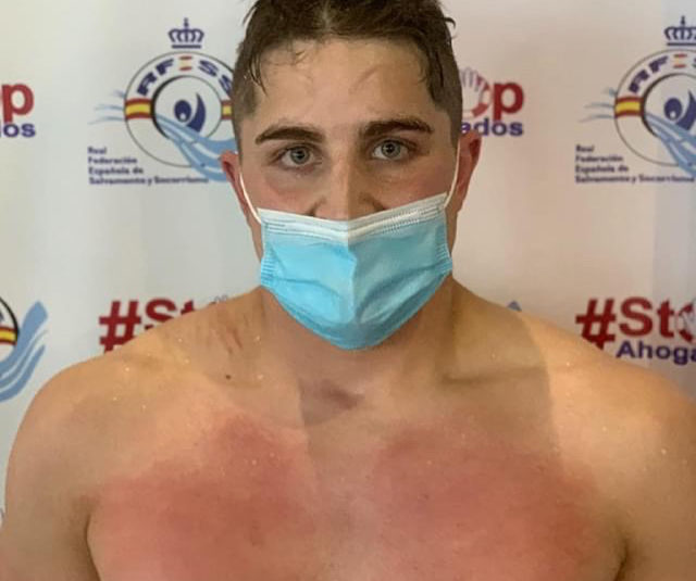 (Español) 🙌🏻RÉCORD DEL MUNDO🌍 en 100 metros Socorrista en la Piscina Municipal de Torrevieja‼️👏🏻👏🏻