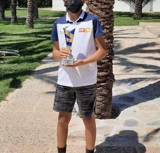 (Español) 🏆 OSCAR PANTOJA Y CRISTINA PAREDES DEL CLUB DE TENIS TORREVIEJA CAMPEONES DEL XI CIRCUTO MEDITERRANEO ALICANTINO DE TENIS 🏆