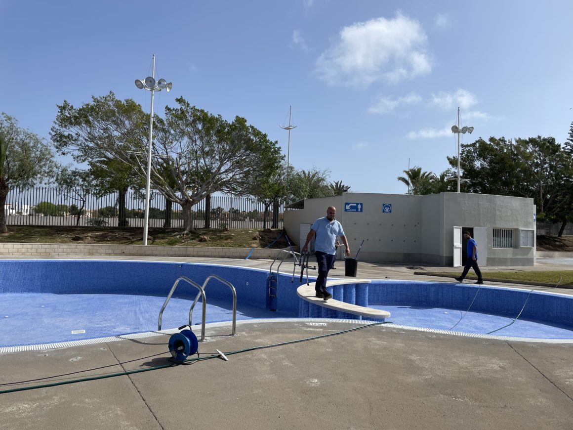 (Español) 💦☀️ PUESTA A PUNTO PISCINAS MUNICIPALES EXTERIORES🏊🏻‍♀️⛱