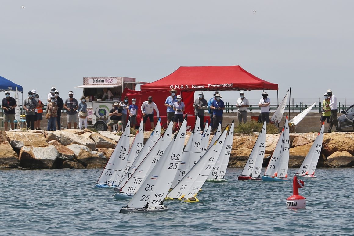 (Español) ⛵️GUILLERMO BELTRI CAMPEÓN DEL IV TORREVIEJA INTERNATIONAL MEETING IOM VELA RADIO CONTROL