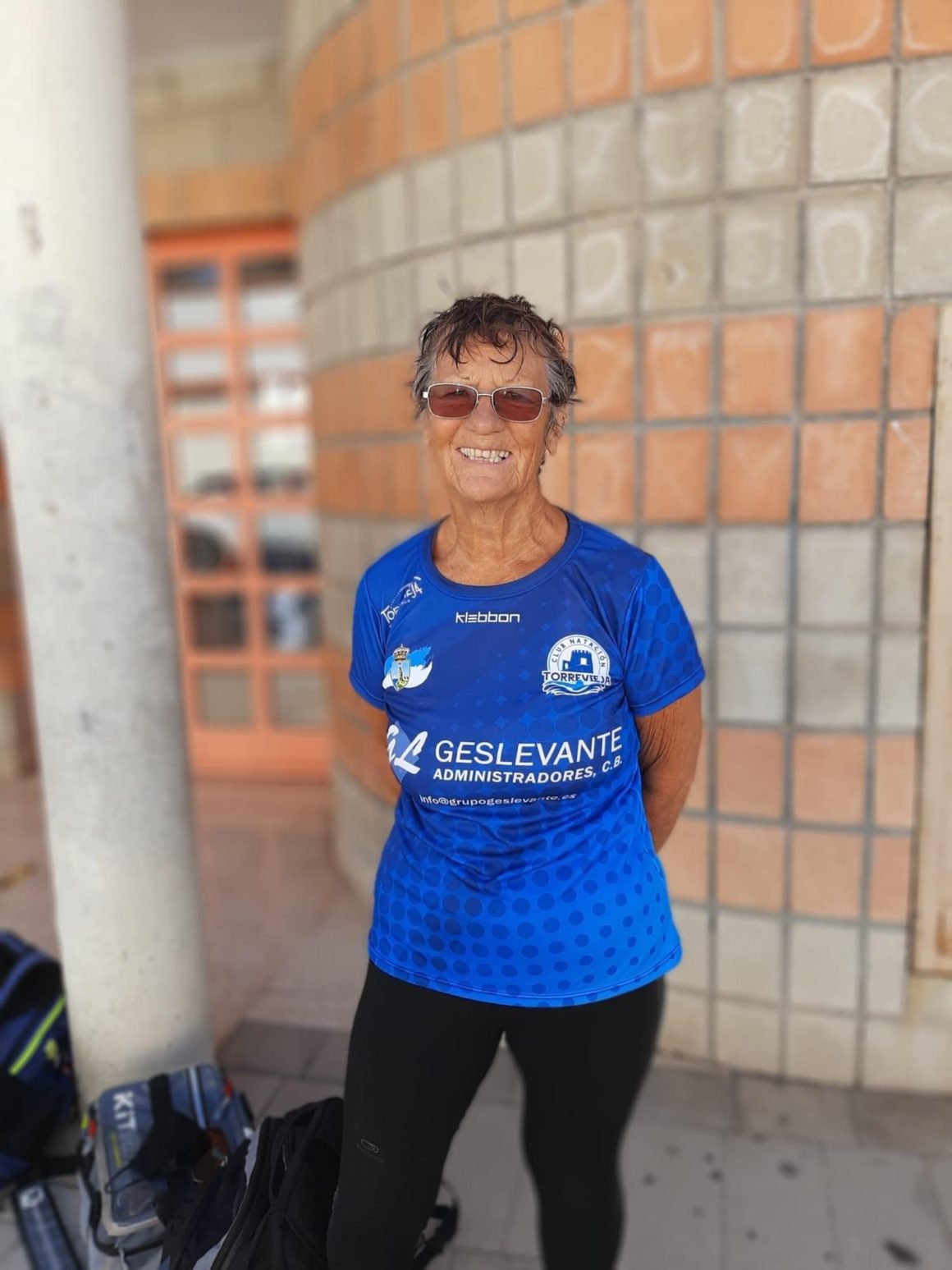 (Español) 🏊🏻‍♂️La nadadora máster BERYL ALTABAS consIgue un nuevo RECORD DE ESPAÑA!