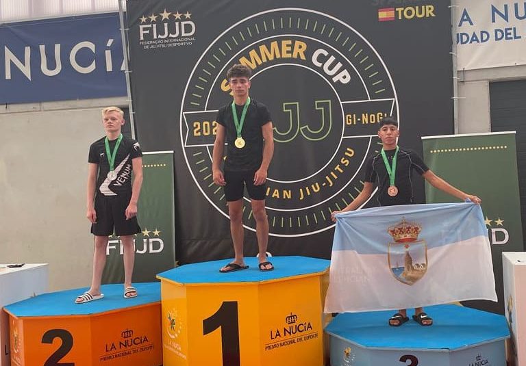 (Español) Club de lucha Sutekh de Torrevieja consigue 🥇oro y 🥉bronce en las modalidades de lucha de brazilian jiu jitsu y grappling