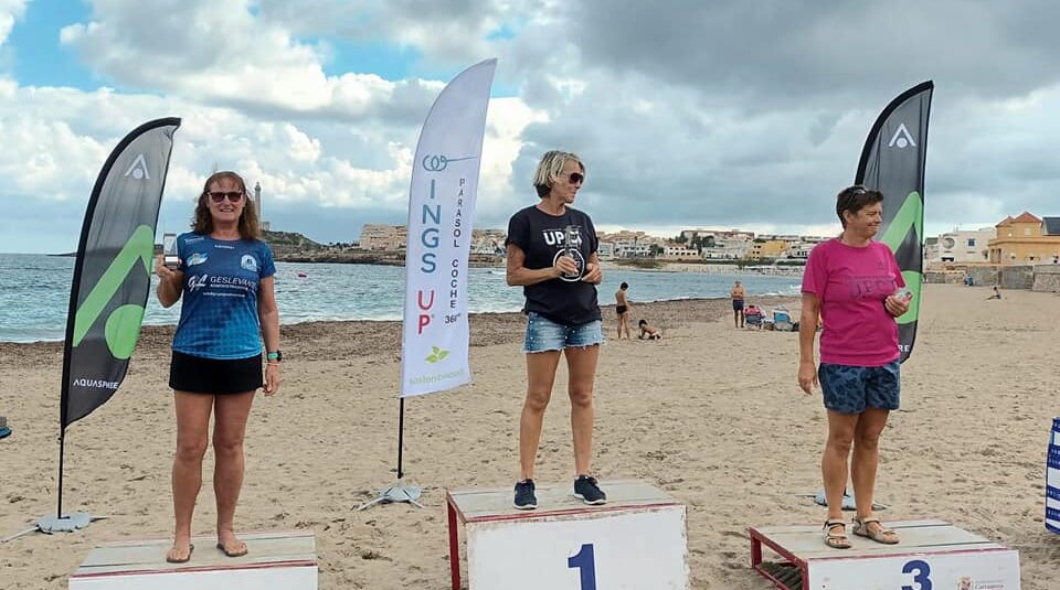 (Español) Vicki Connolly subcampeona en la travesía Cabo de Palos, en Cartagena.