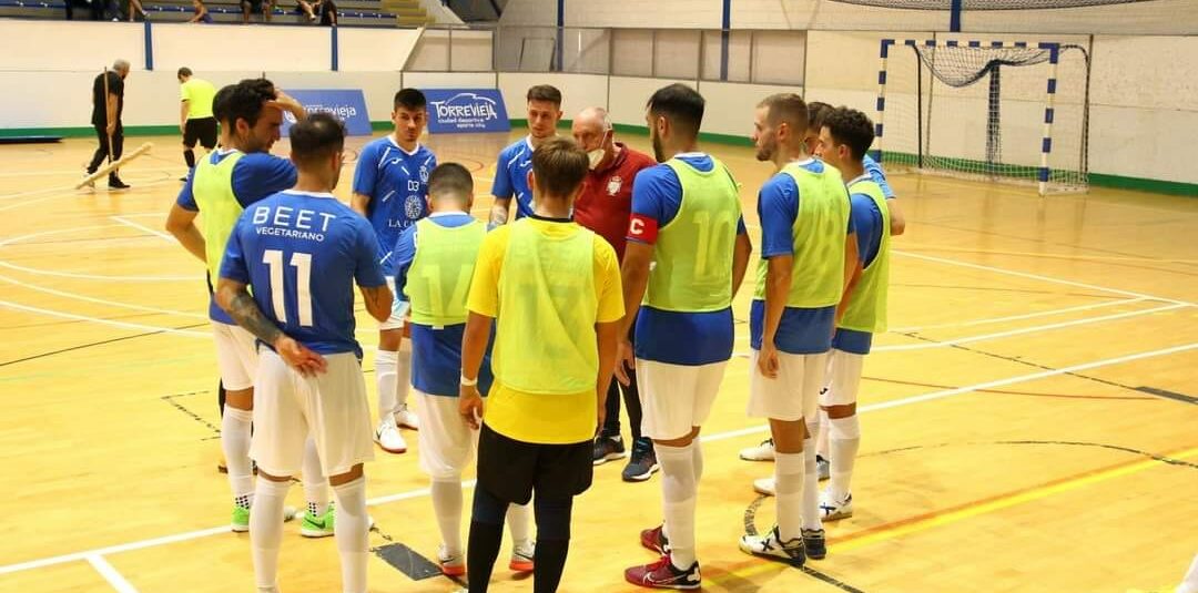 (Español) El Club de Fútbol Sala UD Torrevieja cae por 0-5 frente al Castalla