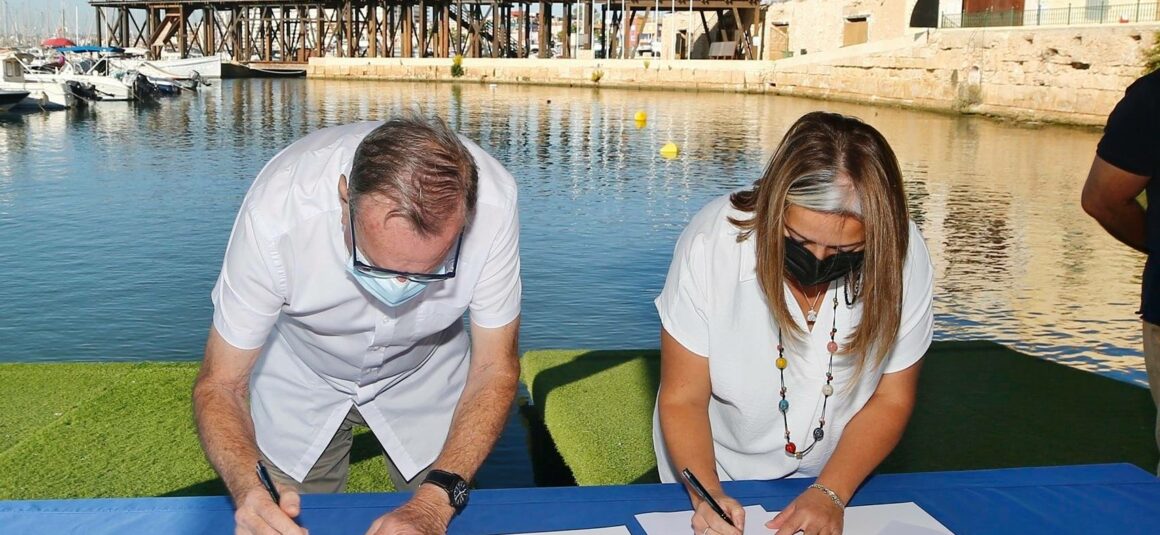 (Español) EL REAL CLUB NÁUTICO TORREVIEJA Y EL COLEGIO DE EDUCACIÓN ESPECIAL ALPE FIRMAN UN CONVENIO DE COLABORACIÓN PARA EL DEPORTE NÁUTICO INCLUSIVO