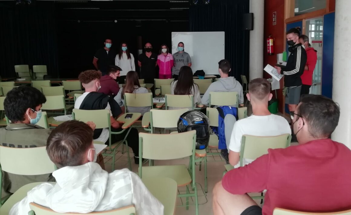 (Español) LA CONCEJALÍA DE DEPORTES PROMUEVE, ENTRE LOS JÓVENES DE LA CIUDAD, LA CAMPAÑA DE VOLUNTARIADO PARA EL MUNDIAL DE BALONMANO.