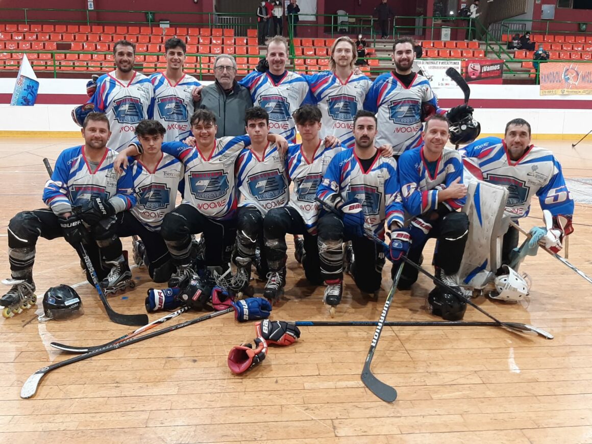 (Español) EL EQUIPO SÉNIOR DE LOS HALCONES DE TORREVIEJA SIGUE SUMANDO TRIUNFOS