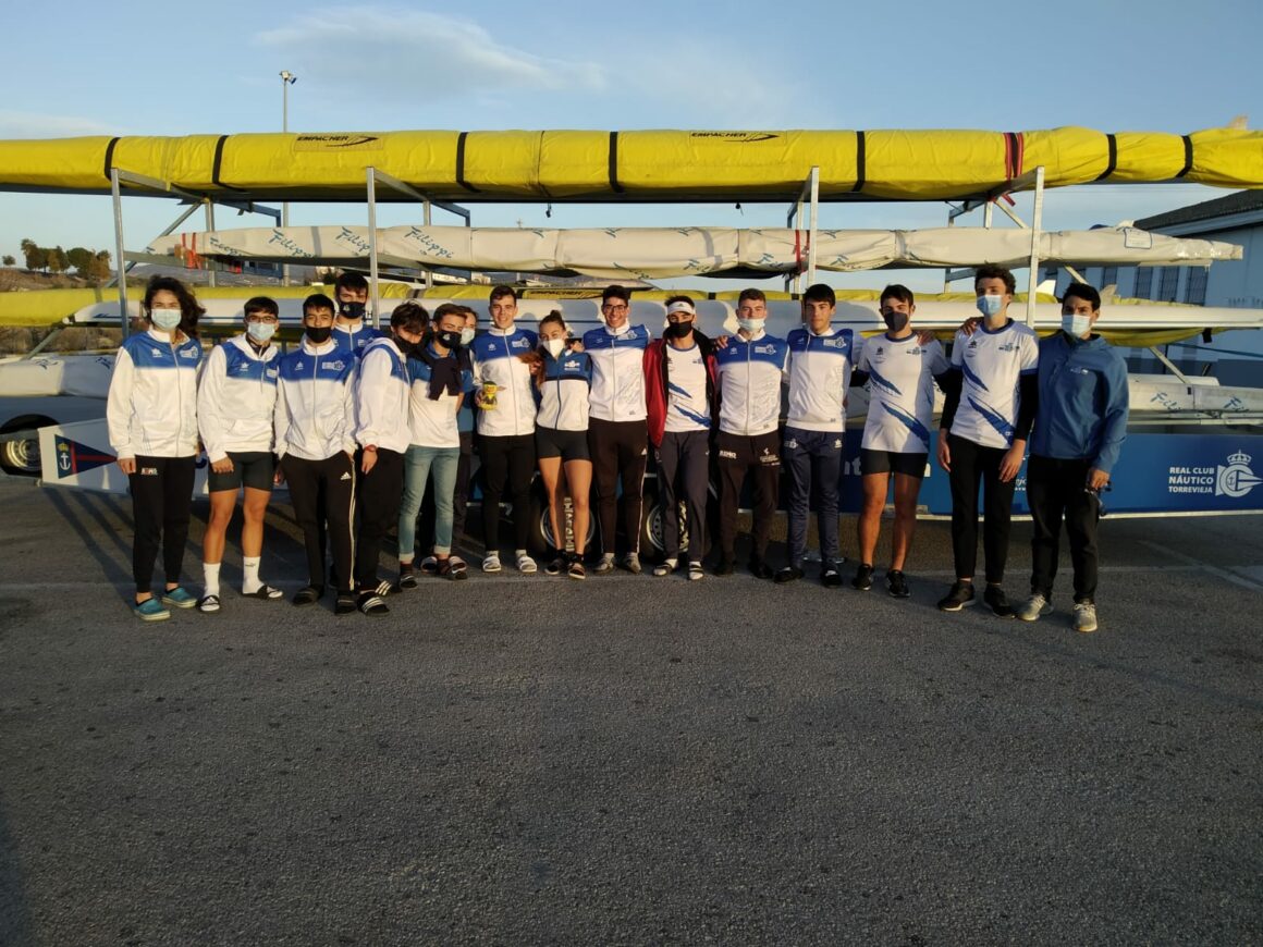 (Español) EL REAL CLUB NÁUTICO TORREVIEJA CONSIGUE EL 9º PUESTO DE 42 CLUBES, EN EL XV OPEN INTERNACIONAL DE ANDALUCÍA DE REMO.