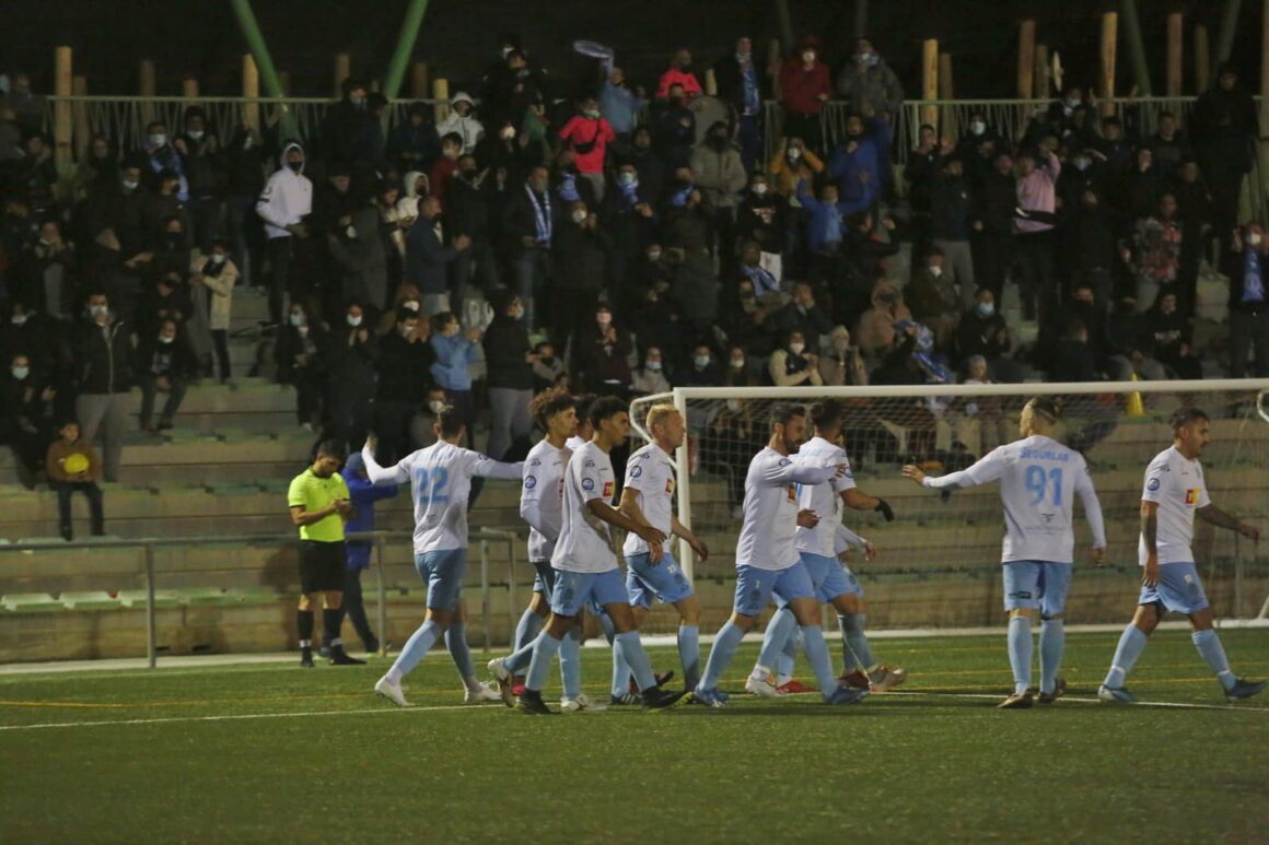 (Español) EL SC TORREVIEJA CF CAE EN LA NOSTRA COPA, EN LA TANDA DE PENALTIS.