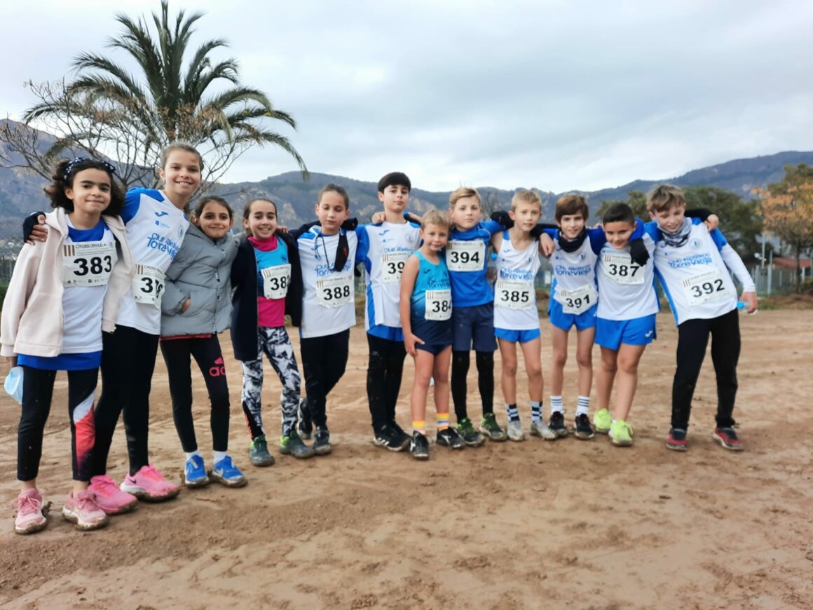 (Español) Grandes resultados de la Escuela Municipal en el autonómico de atletismo.