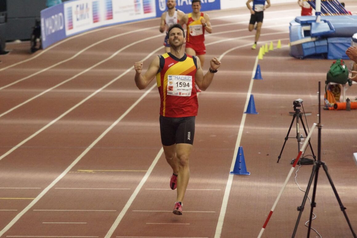 (Español) Jorge Sánchez Simón ha sido galardonado con los PREMIOS RADIO ORIHUELA DE LA Radio Orihuela Cadena SER