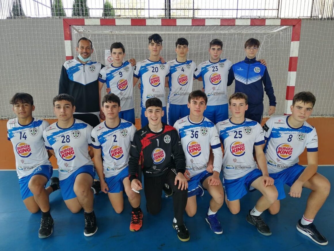 (Español) 🤾‍♂️El equipo cadete masculino “A” consigue el acceso al autonómico!!👏🏻👏🏻👏🏻