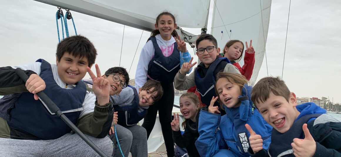 ⛵️TODOS LOS NIÑOS Y NIÑAS DE 4º PRIMARIA YA NAVEGAN CON EL PROGRAMA “EL COLE EN EL MAR”