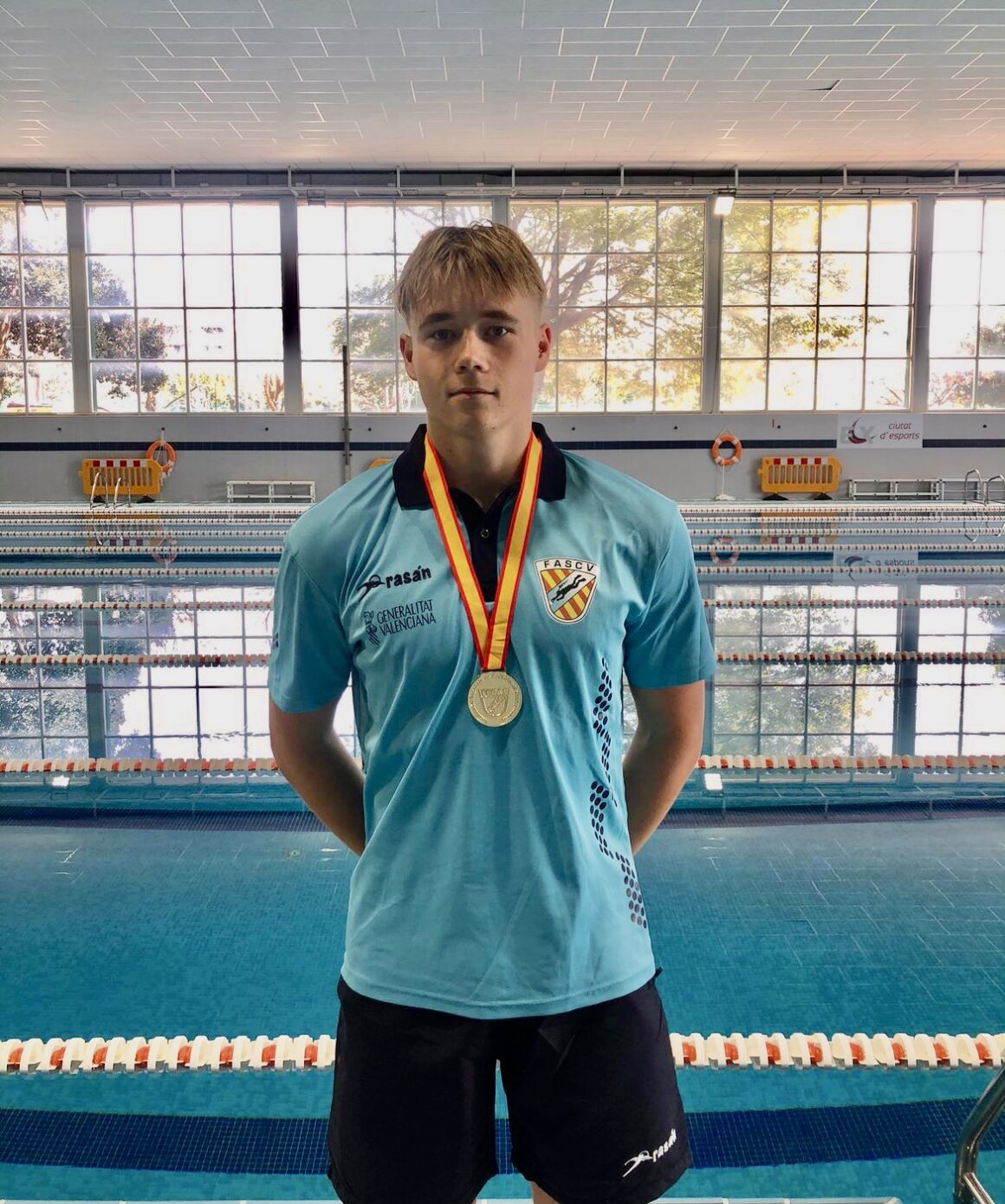 (Español) 🏊🏻‍♂️Artem Nikolaev, 🥇CAMPEÓN DE 🇪🇸ESPAÑA ABSOLUTO de natación con aletas!!🇪🇸