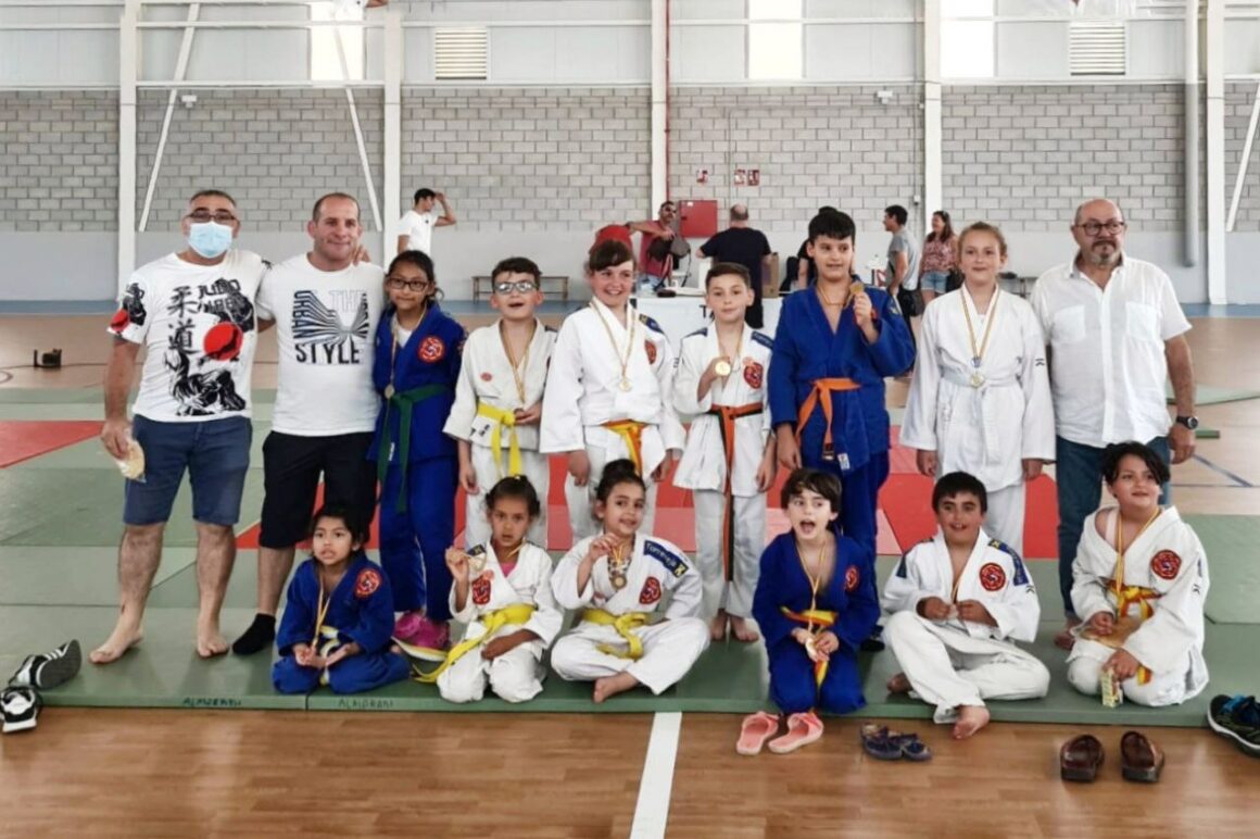 (Español) 👉🏻GRANDES RESULTADOS DEL JUDO CLUB TORREVIEJA Y LA ESCUELA MUNICIPAL DE JUDO