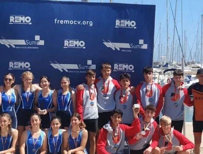 (Español) 🏆El club de remo Torrevieja consigue 1 Oro🥇, 1 Plata 🥈y 2 Bronces 🥉🥉en la última regata de la Liga SUMA en Denia previa al Campeonato de España