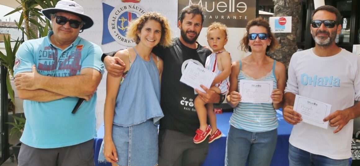 (Español) 👉🏻Éxito de participación en la regata Restaurante el Muelle con 20 barcos y más de 100 deportistas✌🏻