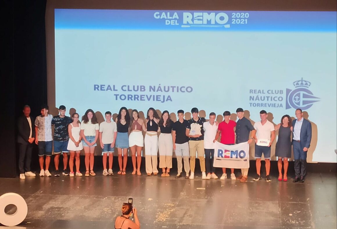 (Español) 👉🏻El RCN Torrevieja uno de los mejores Clubs de Comunidad Valenciana en la Gala del Remo 2020-2021👏🏻👏🏻👏🏻