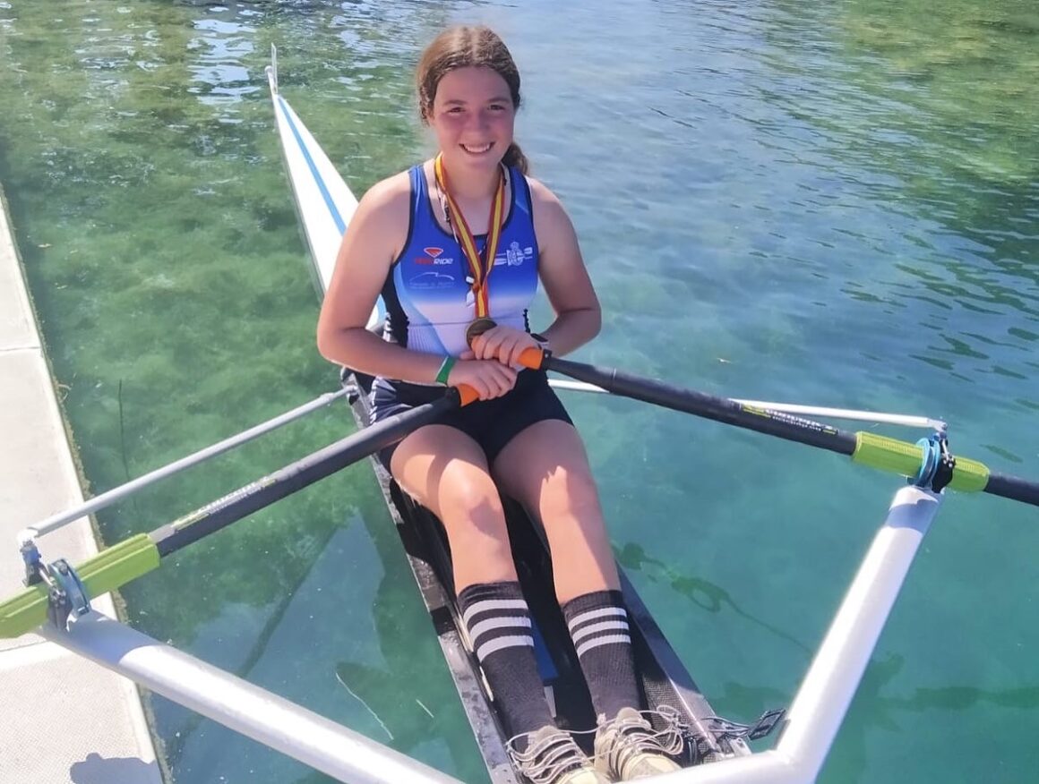 (Español) 🥇NADIA GEORGIEVA GORYANOVA DEL RCNT ORO EN ALEVÍN FEMENINO EN EL CAMPEONATO DE ESPAÑA DE REMO OLÍMPICO