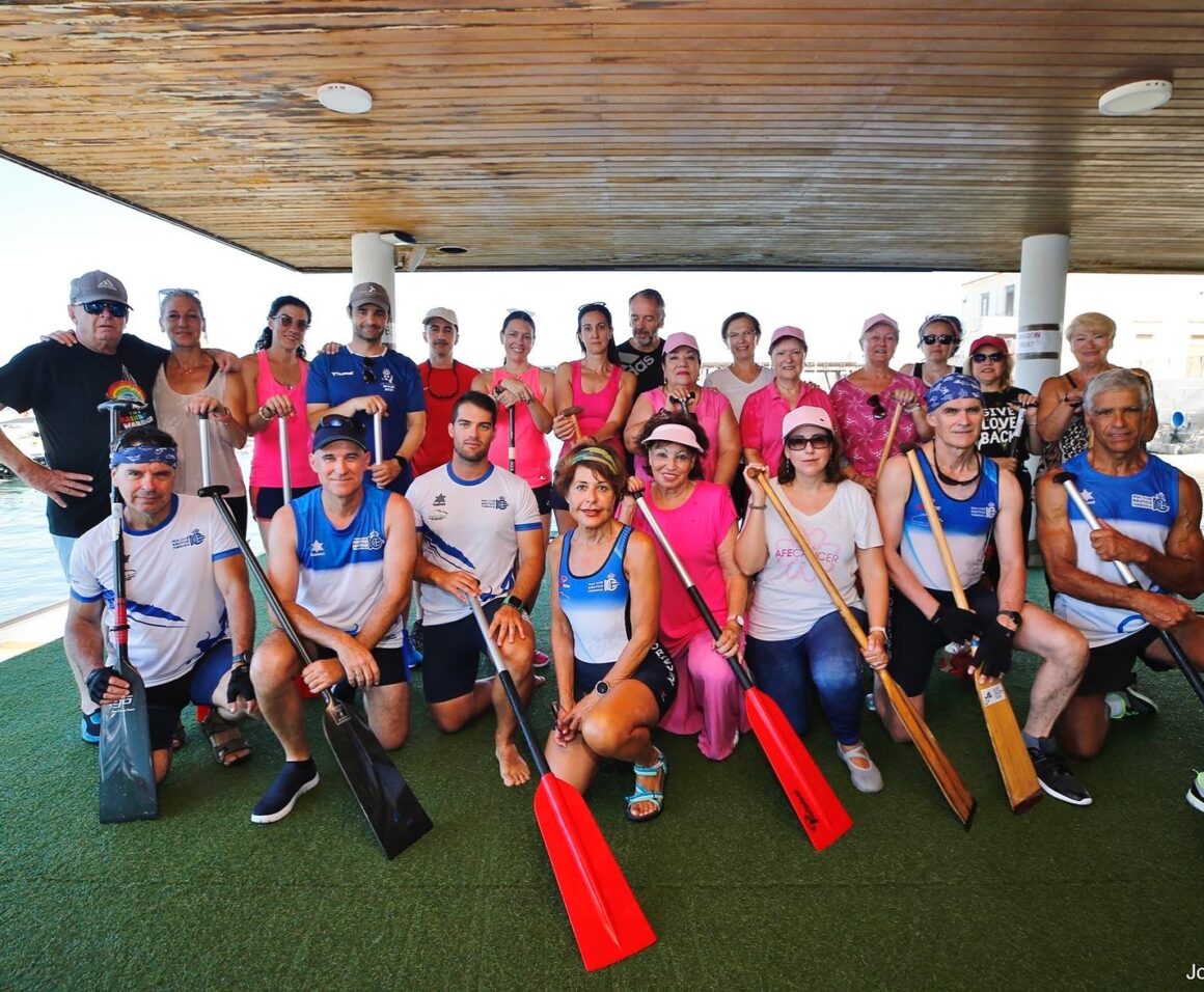 (Español) 🚣Nace el primer equipo de Dragon Boat BCS en el RCN Torrevieja “Sal Rosa” de mujeres que han superado el cáncer de mama