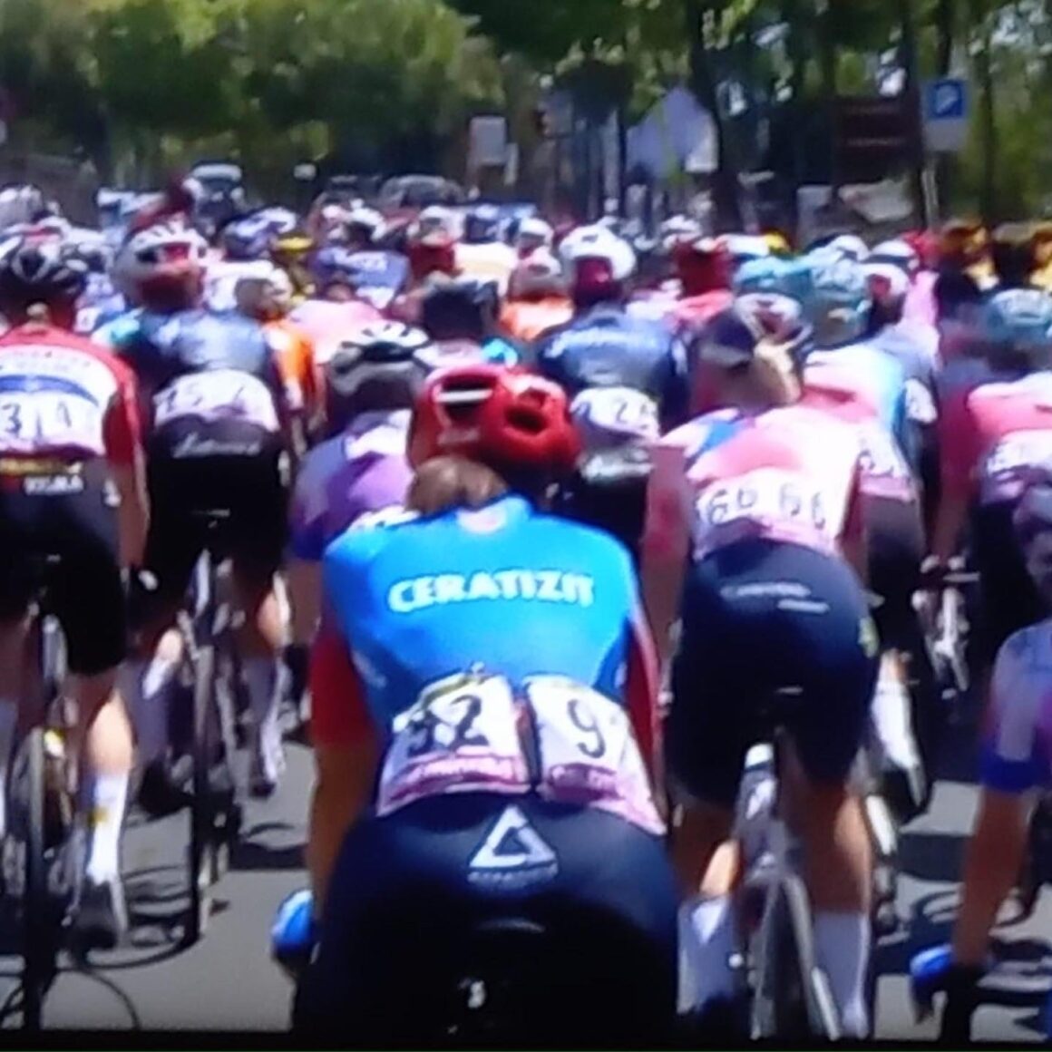 (Español) 👉🏻La torrevejense Sandra Alonso (92) participa en el primer Tour de Francia femenino de la era moderna!!👌🏻
