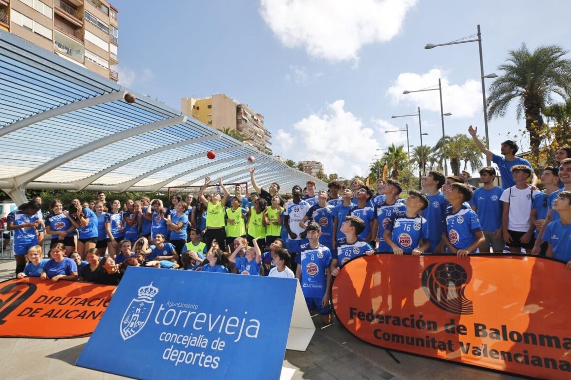 (Español) ☀️ÉXITO DEL    en el Paseo Vista Alegre