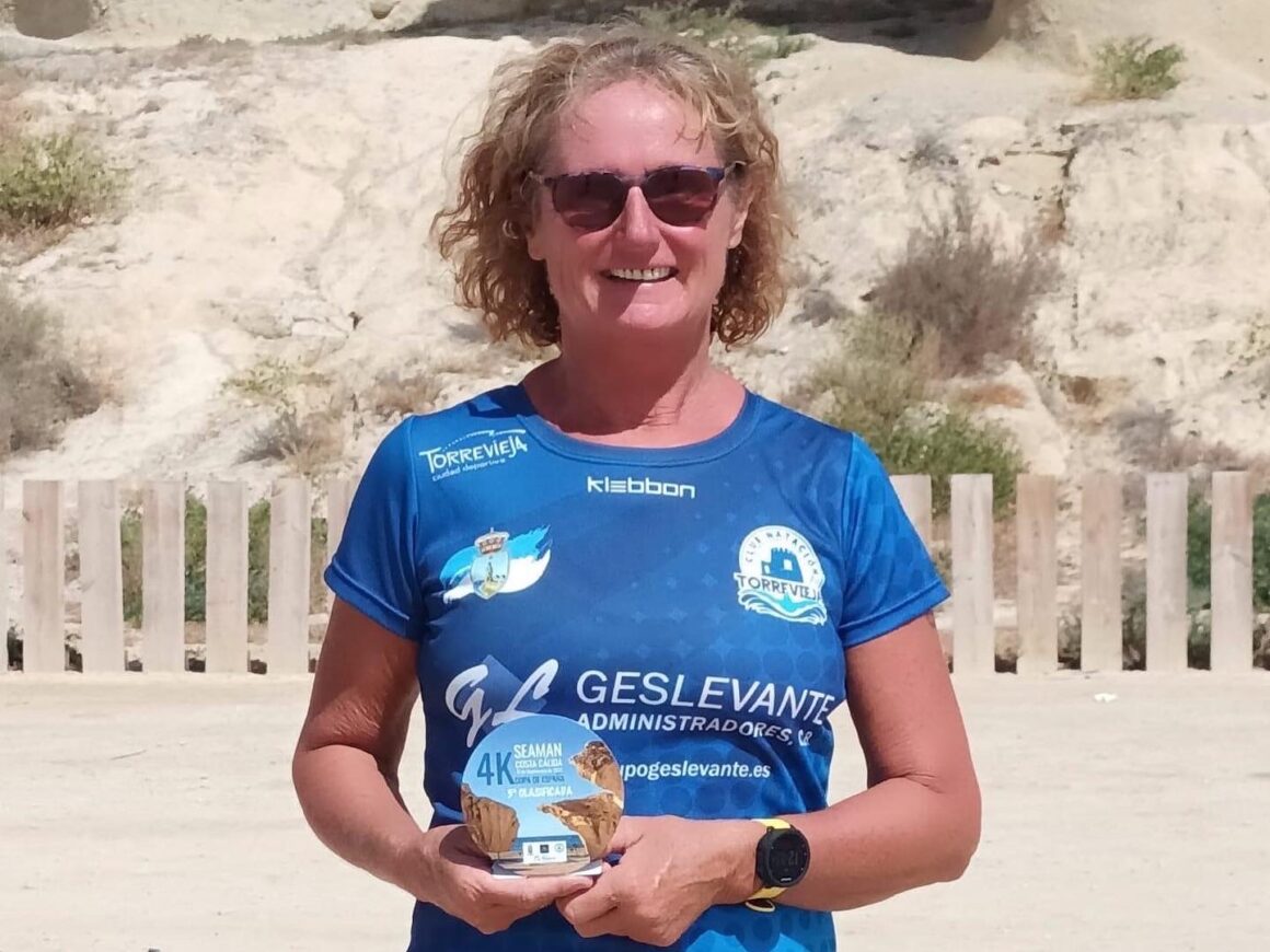 (Español) 🥇👉🏻Vicky Connolly consigue pódiums en 2 grandes travesías a nado.🏊‍♀️