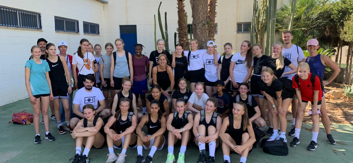 (Español) El Club de Baloncesto EBT de Finlandia elige Torrevieja para su concentración deportiva.🏀