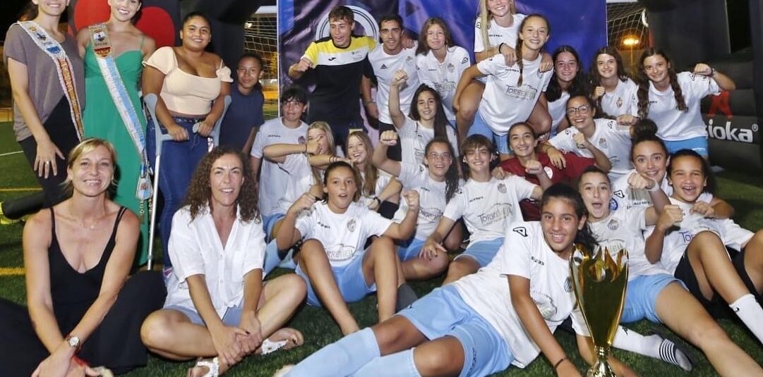 (Español) El Torrevieja Juvenil gana el 🏆⚽️Torneo de Fútbol Femenino “Ciudad de Torrevieja”