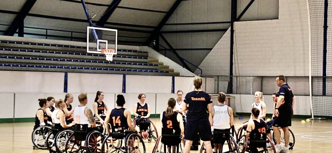 🏀🦽La Selección Paralímpica Femenina de baloncesto de 🇳🇱Holanda elige Torrevieja para preparar su próximo Campeonato del Mundo. 🌏