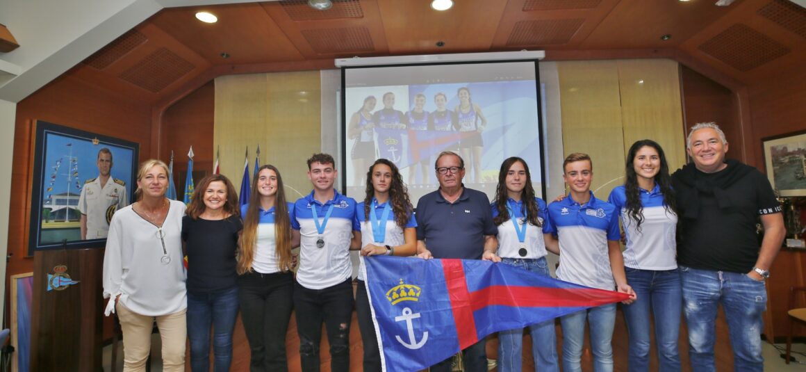 🌏Recibimiento a los Campeones del Mundo de remo de mar Beach Sprint