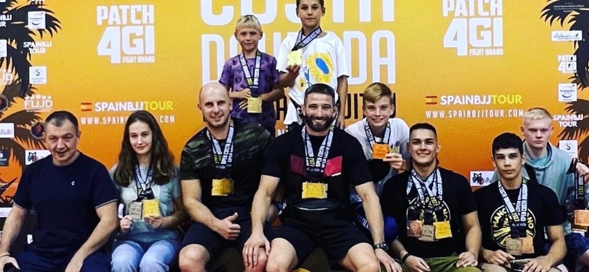 (Español) 🥉11 medallas para club de lucha MANO A MANO de Torrevieja en el OPEN COSTA DAURADA!