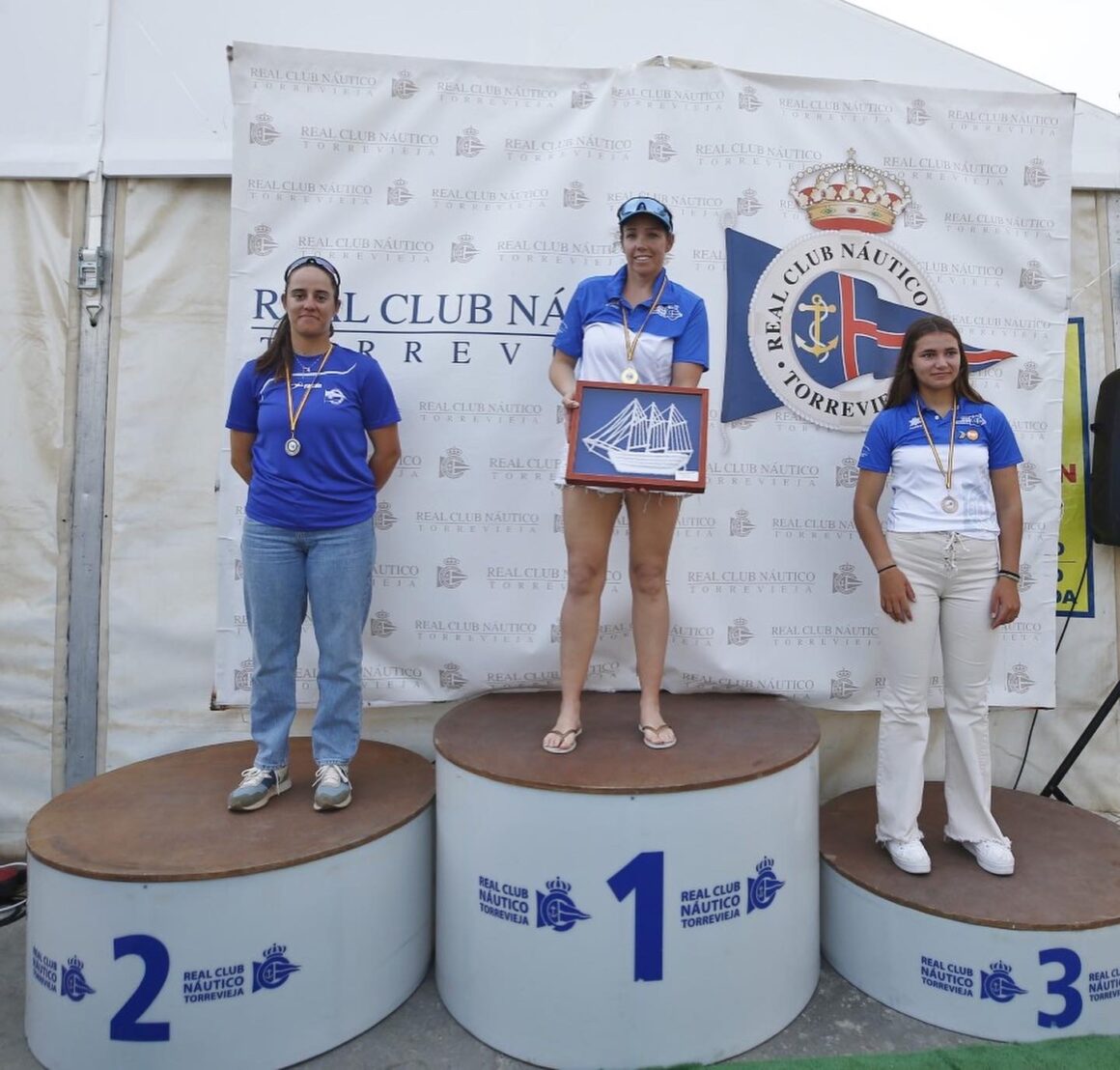 (Español) 🥇ORO PARA ASCENSIÓN ROCA DE TOGORES EN ILCA 6 Y ALBERTO CABALLERO EN EUROPE, EN EL AUTONÓMICO CELEBRADO EN EL RCN TORREVIEJA