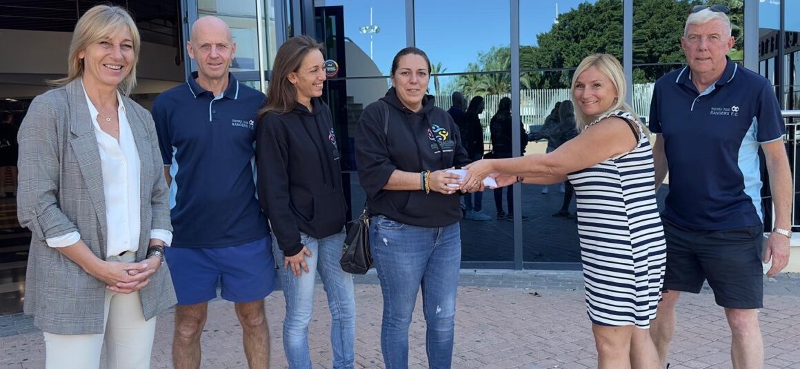 (Español) ⚽️El I Torneo de Walking Football Ciudad de Torrevieja recauda 580€ para la asociación Donaciones Torrevieja y alrededores.