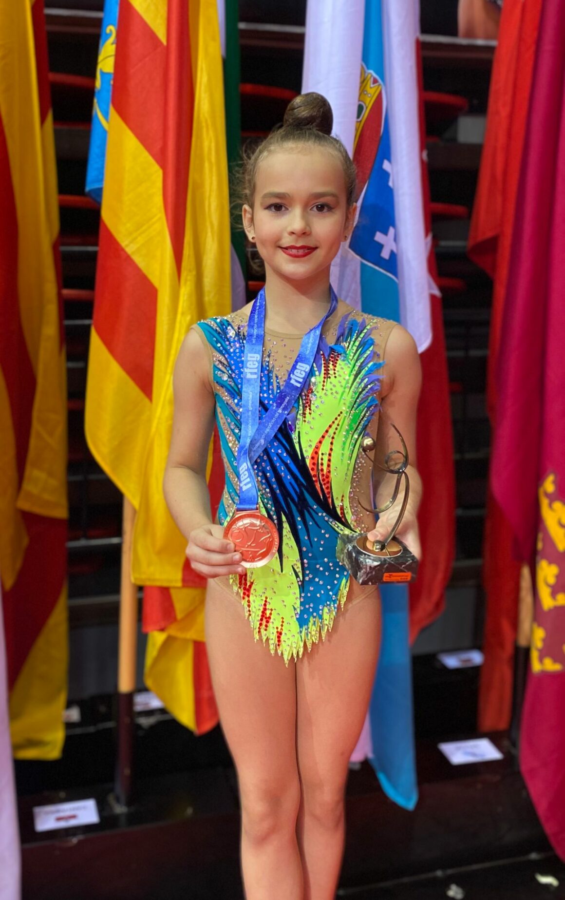 (Español) 🤸🏻‍♂️ANNA STIAZHKOVA DEL CGR TORREVIEJA TERCERA DE ESPAÑA 🥉