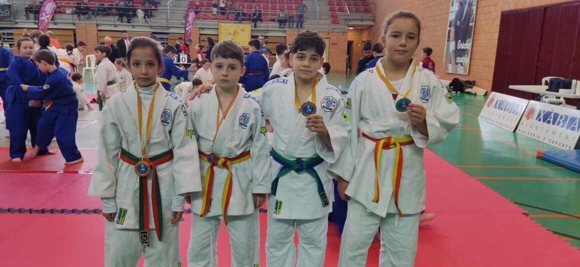 (Español) 🏆11 MEDALLAS PARA EL JUDO CLUB NOZOMI EN LA COPA DE JÁVEA