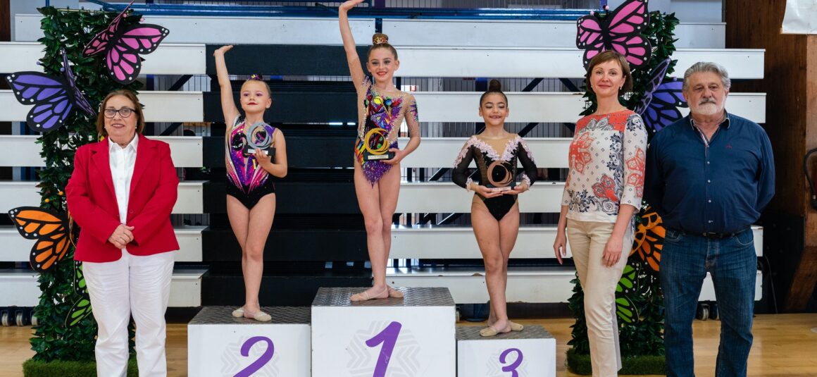 (Español) 🤸‍♀️🥇LA GIMNASTA TORREVEJENSE LUCÍA QUESADA GUILLEN, CAMPEONA AUTONÓMICA BASE INDIVIDUAL👏🏻