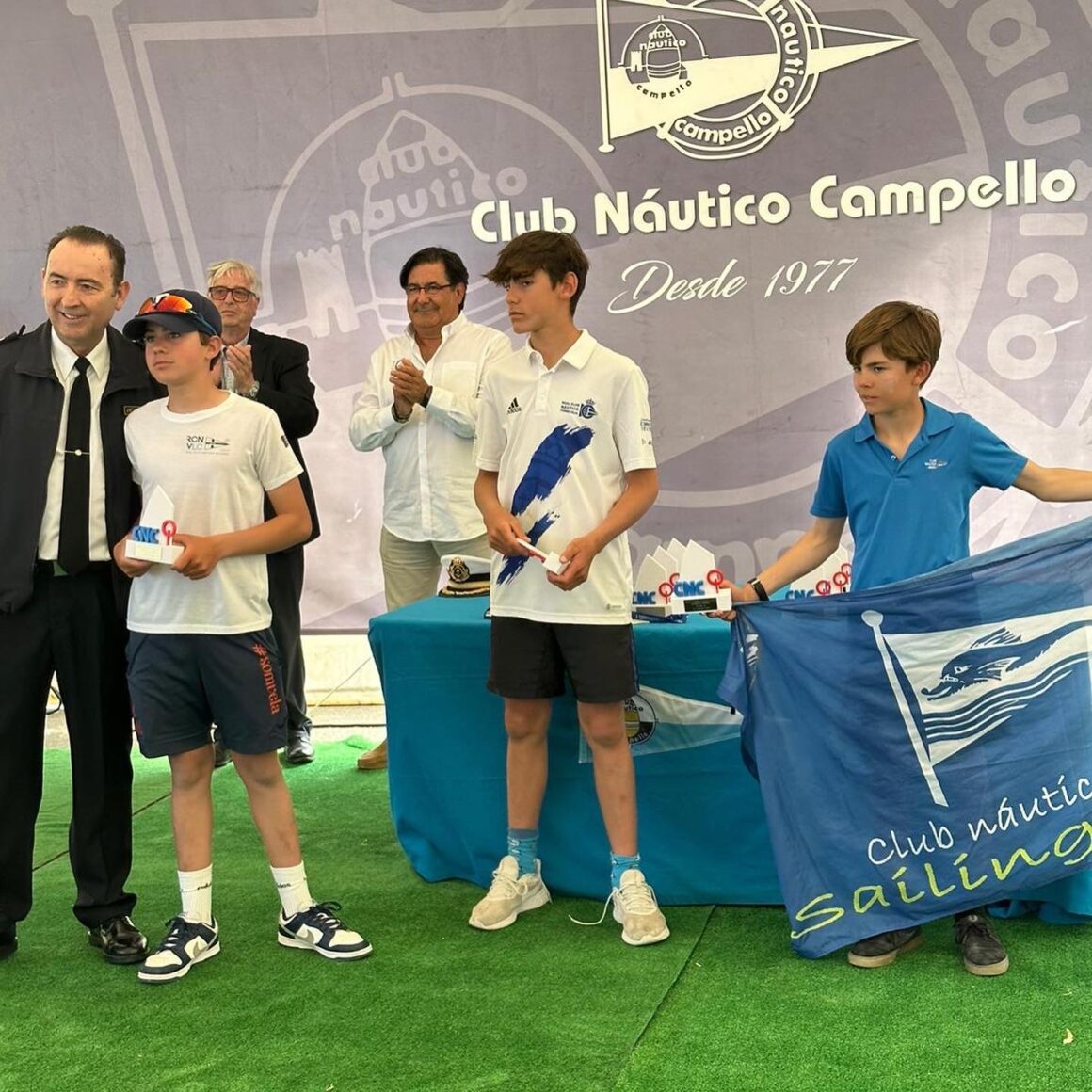 (Español) 🏆CUATRO REGATISTAS PODIUM EN LA PRUEBA AUTONÓMICA OPTIMIST A EN CAMPELLO