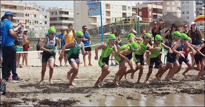 Éxito de participación en el I  “Triatlón Escolar Ciudad de Torrevieja 2023”