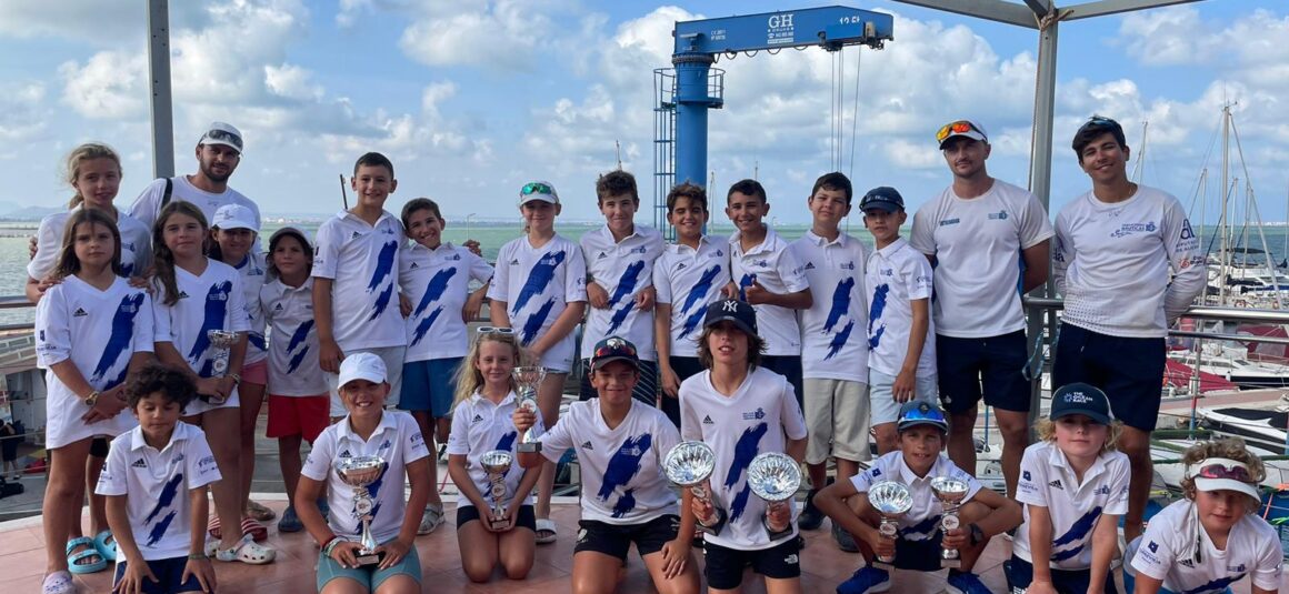 (Español) 4 PRIMEROS, 4 SEGUNDOS Y 4 TERCEROS PARA EL EQUIPO DEL RCN TORREVIEJA EN LA PRIMERA PRUEBA AUTONÓMICA DE OPTIMIST REGIÓN DE MURCIA.