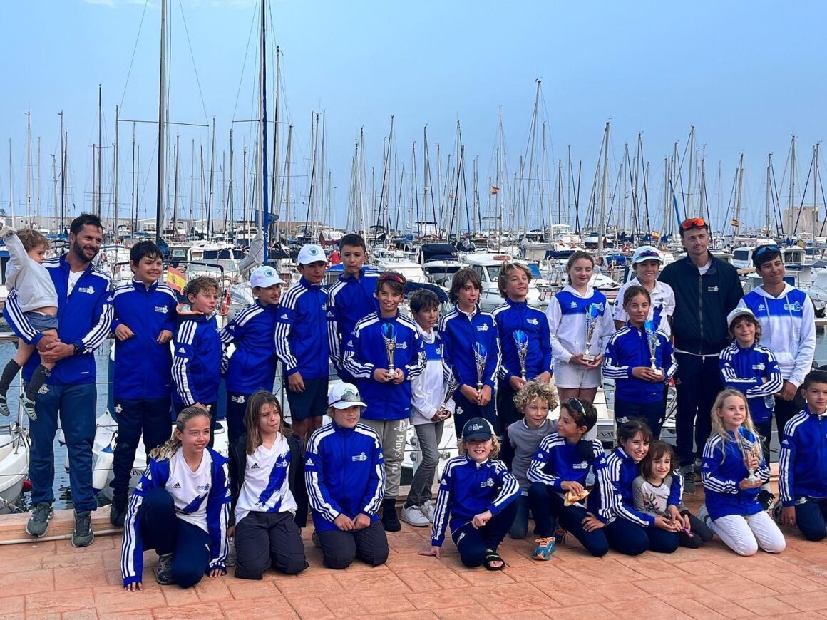 (Español) ⛵️JUAN FRANCISCO CHUMILLA CAMPEÓN ABSOLUTO EN LA REGATA REGIONAL DE OPTIMIST EN SAN PEDRO DEL PINATAR