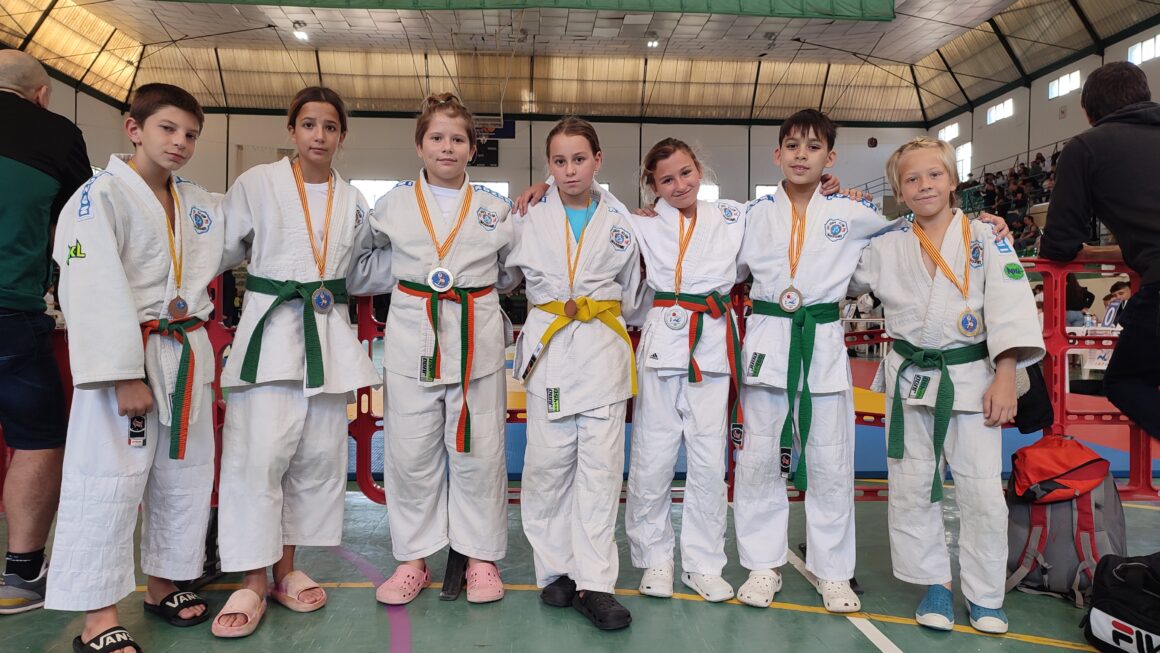 (Español) 6 OROS Y 4 PLATAS PARA EL JUDO CLUB NOZOMI EN ONTINYENT
