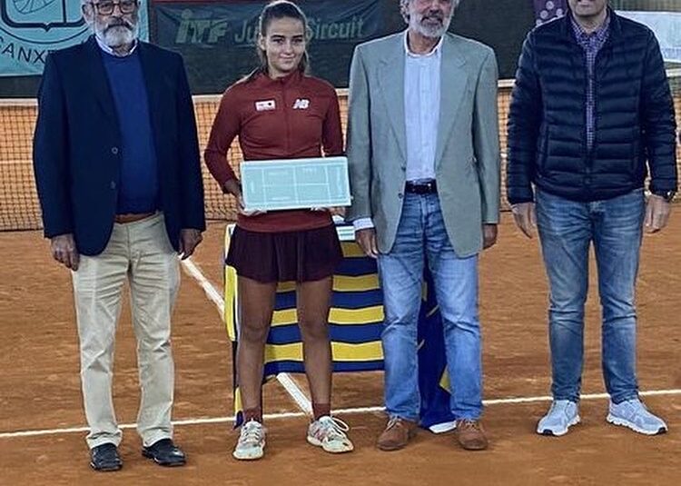 (Español) Charo Esquiva Subcampeona en el torneo ITF junior 300 de San Xenxo en Pontevedra