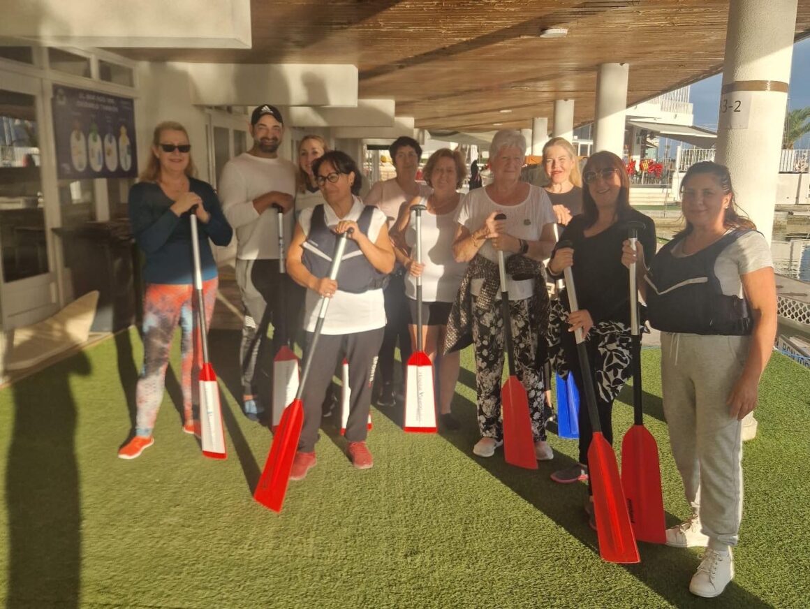 (Español) ‍♀️EL REAL CLUB NAUTICO Y ASIMEPP FIRMAN UN CONVENIO PARA ENTRENAR EN DRAGON BOAT COMO TERAPIA PARA COMBATIR LA FIBROMIALGIA