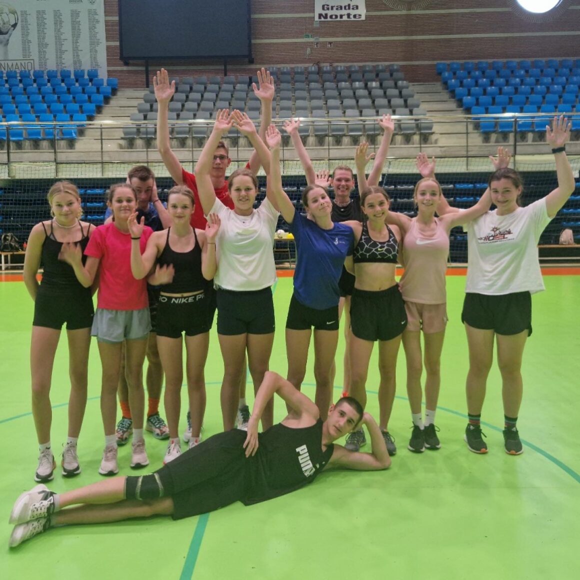 ‍♂️‍♀️Torrevieja recibe de nuevo al Club de Natación Letón Peldesanas Riga