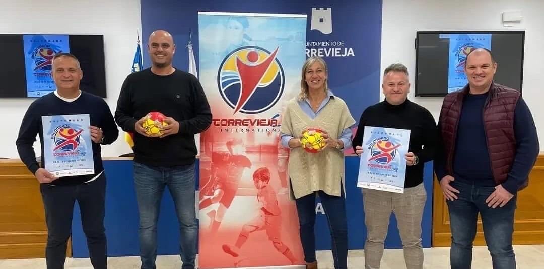 ‍♀️La Torrevieja International CUP aumenta para 2024 su oferta con el balonmano‍♂️