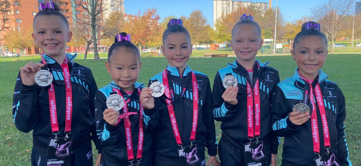 Las benjamines del club gimnasia rítmica Torrevieja subcampeonas en el famoso torneo “Euskalgym”